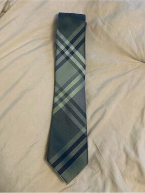 Kenneth Cole Reaction Green/navy  Plaid 100% Silk Men’s Neck Tie